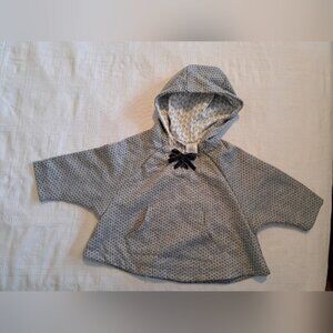 Max Studio baby size 18 months poncho jacket with hood lined 2 tone gray, EUC
